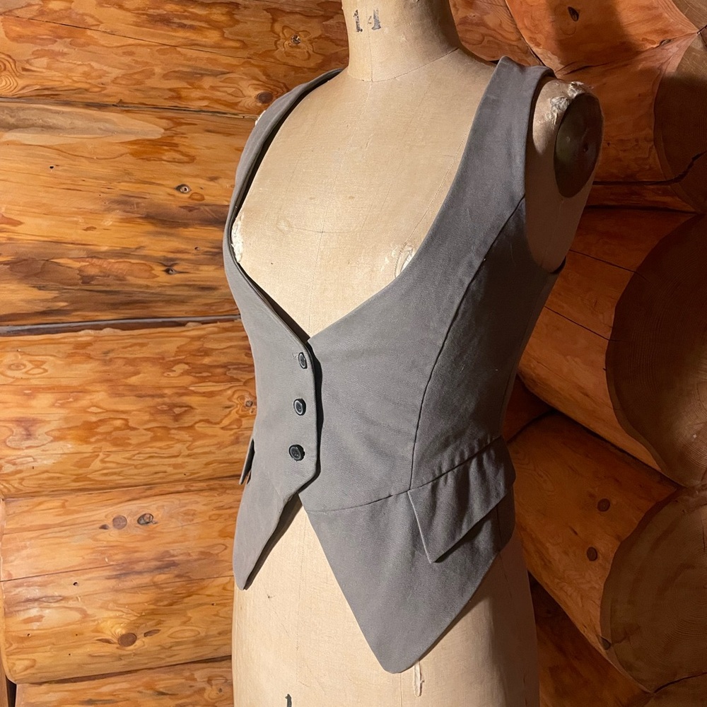 Zara Basic Beige form fitting Vest